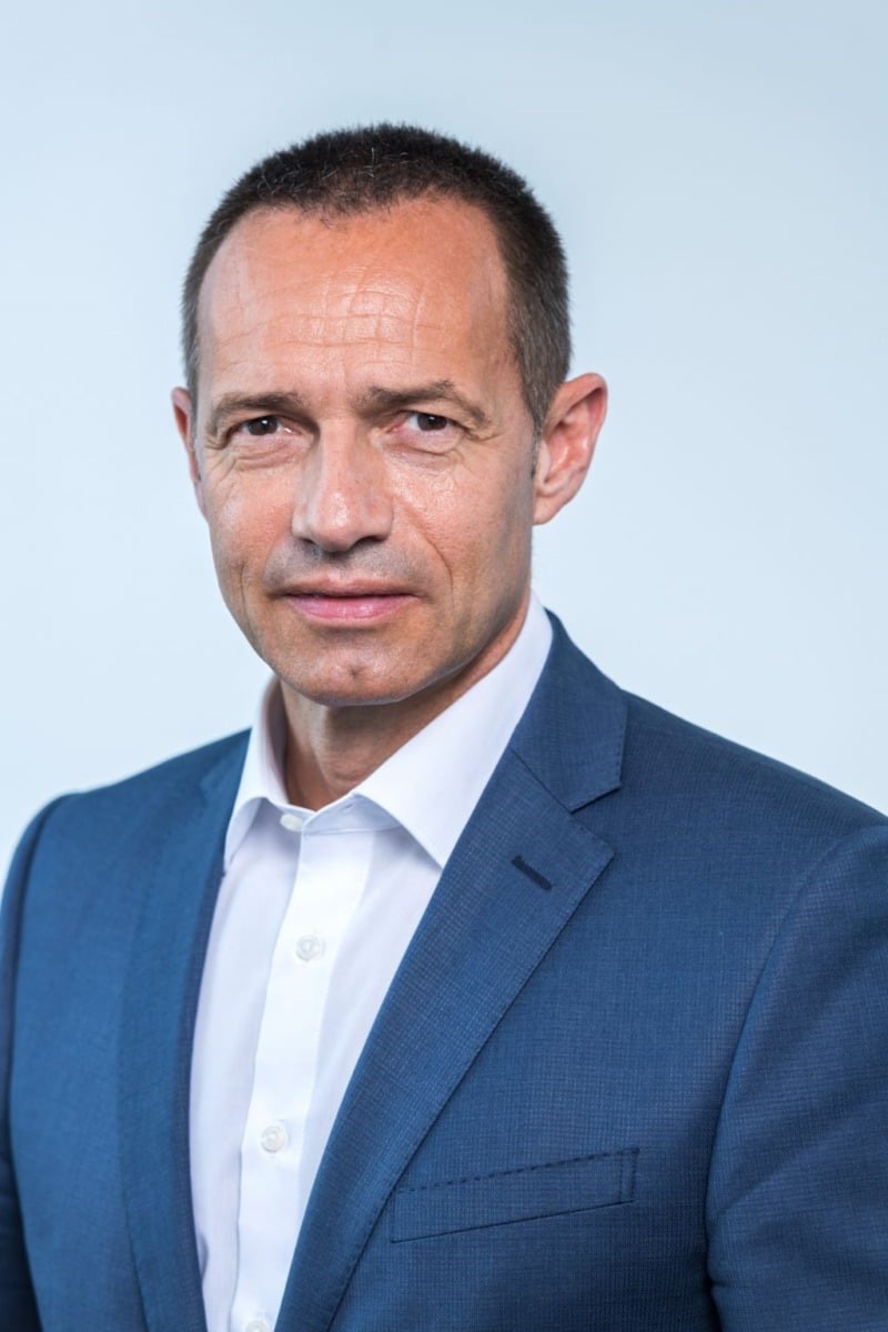 Augsburger Automobilhandelsgruppe AVAG holt früheren Opel- und Hyundai-Deutschland-Chef in den Vorstand