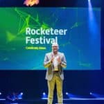 „Der Sound der Zukunft kommt aus Augsburg“ | Digitalminister Mehring eröffnet das Rocketeer Festival in Augsburg