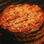 Streik bei Zulieferer | Gehen McDonald‘s bald Hamburger-Pattys oder Nuggets aus?
