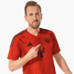 Die Roten | FC Bayern München präsentiert neue Trikots