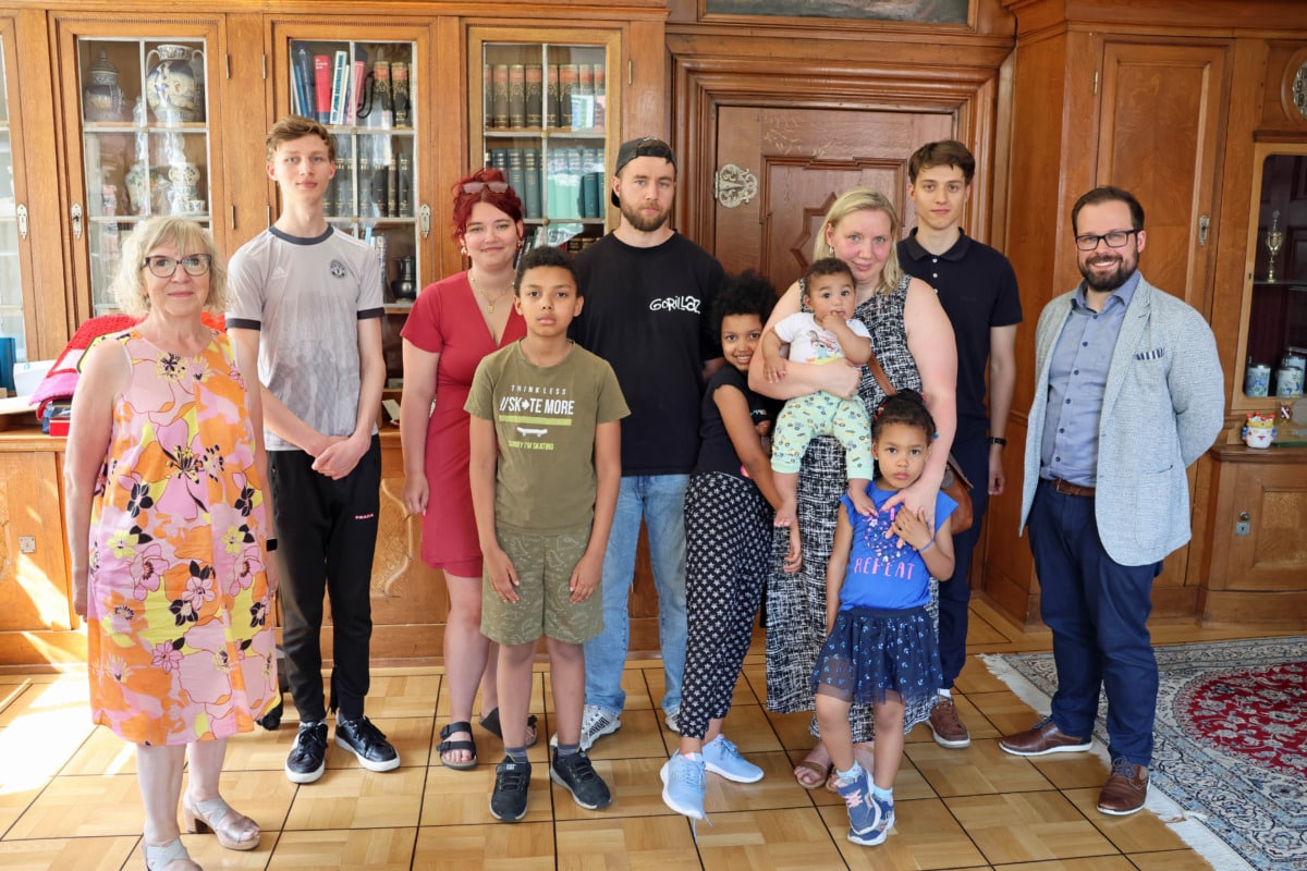 Bundespräsident Steinmeier übernimmt Ehrenpatenschaft für kleinen Memminger 2 Bundespräsident Steinmeier Übernimmt Ehrenpatenschaft Für Kleinen Memminger