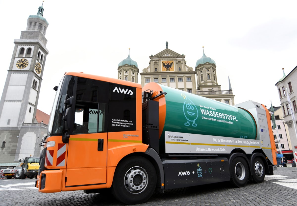 Abfallwirtschaftsbetrieb der Stadt Augsburg setzt erstes Wasserstoff-Entsorgungsfahrzeug ein 3 Abfallwirtschaftsbetrieb Der Stadt Augsburg Setzt Erstes Wasserstoff-Entsorgungsfahrzeug Ein