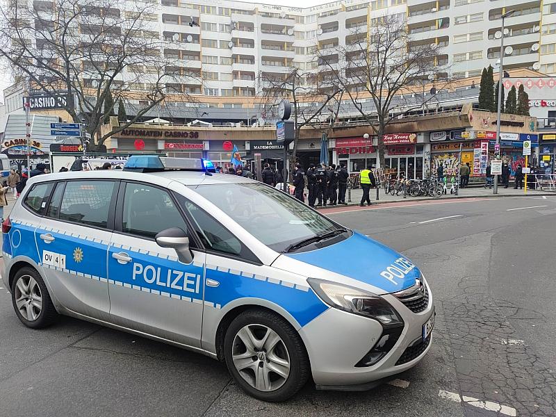 Berlins Polizeipraesidentin Warnt Vor Einsparungen