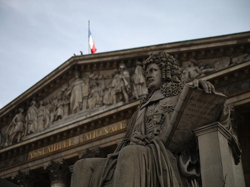 Erste Runde Der Parlamentswahl In Frankreich Gestartet