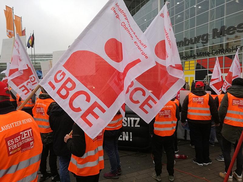 Gewerkschaften Uneins Ueber Vorteile Fuer Mitglieder In Tarifvertraegen
