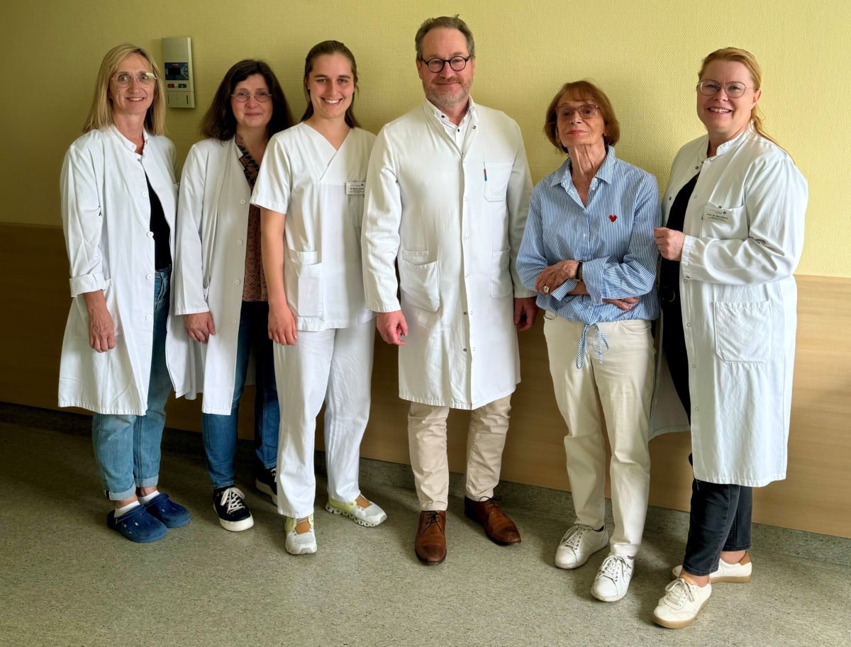 Weltweite Brustkrebs-Studie aus Augsburg soll Komplikationen nach Brust-OP künftig vermeiden 2 Weltweite Brustkrebs-Studie Aus Augsburg Soll Komplikationen Nach Brust-Op Künftig Vermeiden