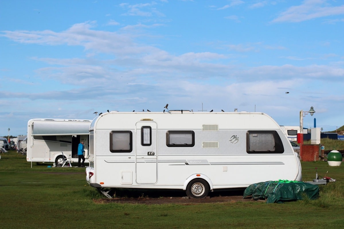 Friedberg/England | Gestohlener Wohnwagen am Eurotunnel festgestellt 
