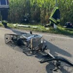 PAF33 bei Pörnbach | Motorroller und Fahrrad kollidieren: Ein Toter und eine Frau in Lebensgefahr