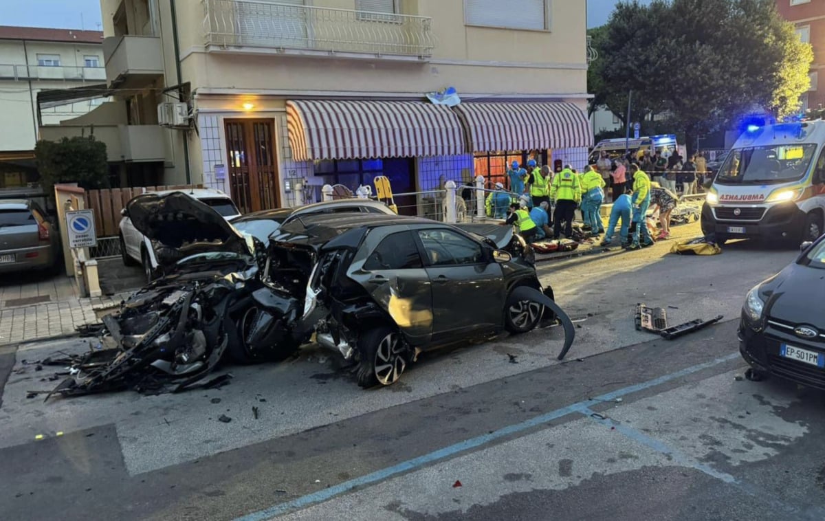 Italien | Zwei deutsche Schülerinnen sterben bei Verkehrsunfall in Lido di Camaiore in der Toskana