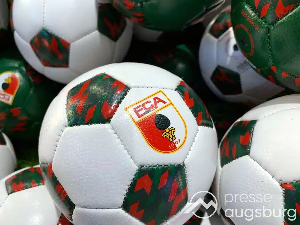 Pokalsiegertorhüter nach Krakau verliehen – FC Augsburg verlängert mit Lubik