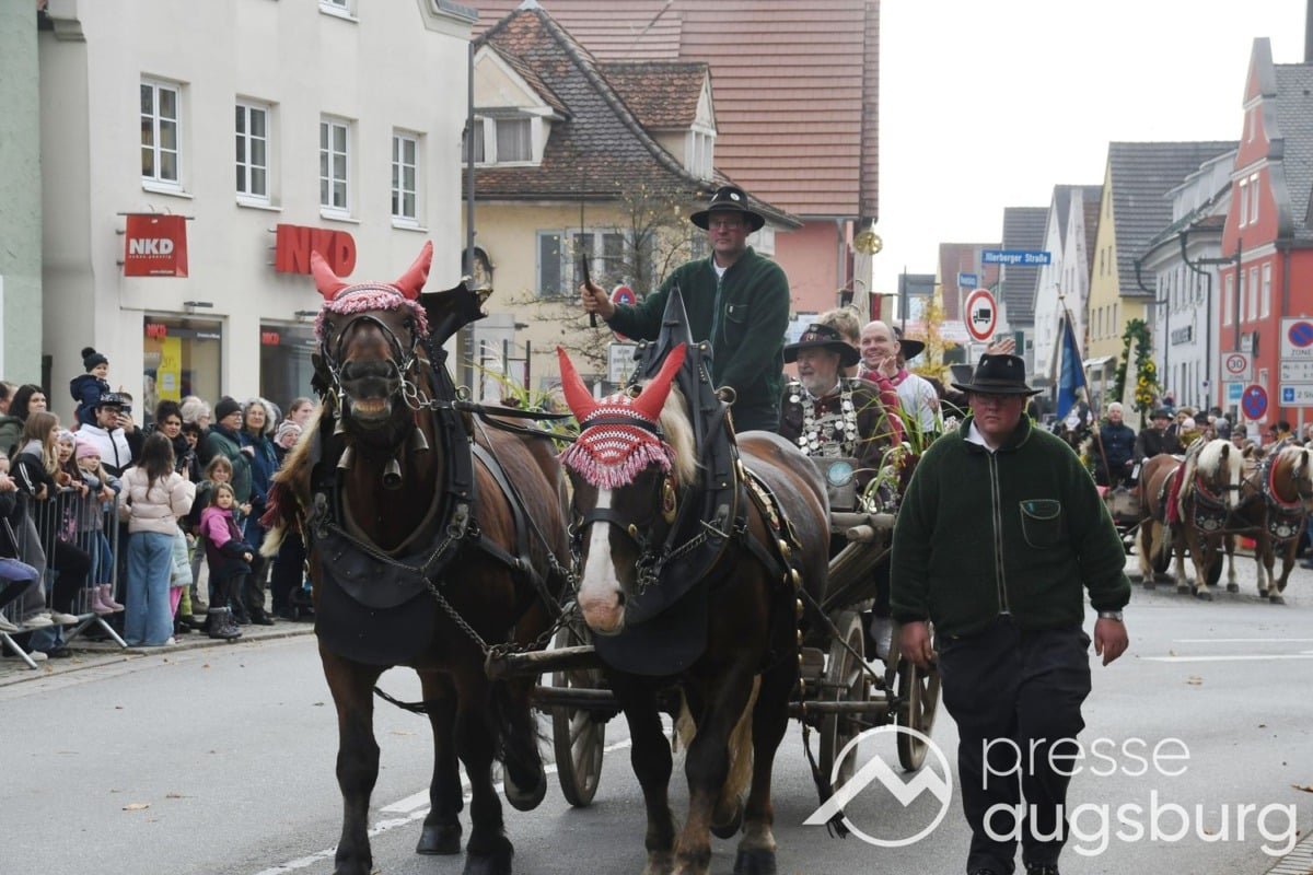 Leonhardiritt Weißenhorn | Feierlicher Umzug mit langer Geschichte sorgt für Straßensperrungen und Umleitungen 59 Leonhardiritt Weißenhorn | Feierlicher Umzug Mit Langer Geschichte Sorgt Für Straßensperrungen Und Umleitungen