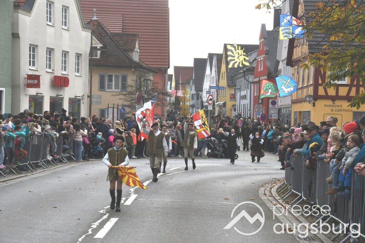 Leonhardiritt Weißenhorn | Feierlicher Umzug mit langer Geschichte sorgt für Straßensperrungen und Umleitungen 62 Leonhardiritt Weißenhorn | Feierlicher Umzug Mit Langer Geschichte Sorgt Für Straßensperrungen Und Umleitungen