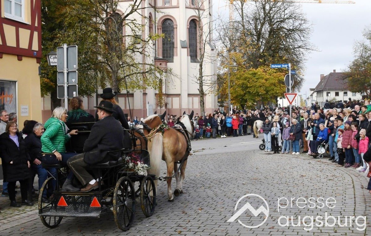 Leonhardiritt Weißenhorn | Feierlicher Umzug mit langer Geschichte sorgt für Straßensperrungen und Umleitungen 44 Leonhardiritt Weißenhorn | Feierlicher Umzug Mit Langer Geschichte Sorgt Für Straßensperrungen Und Umleitungen