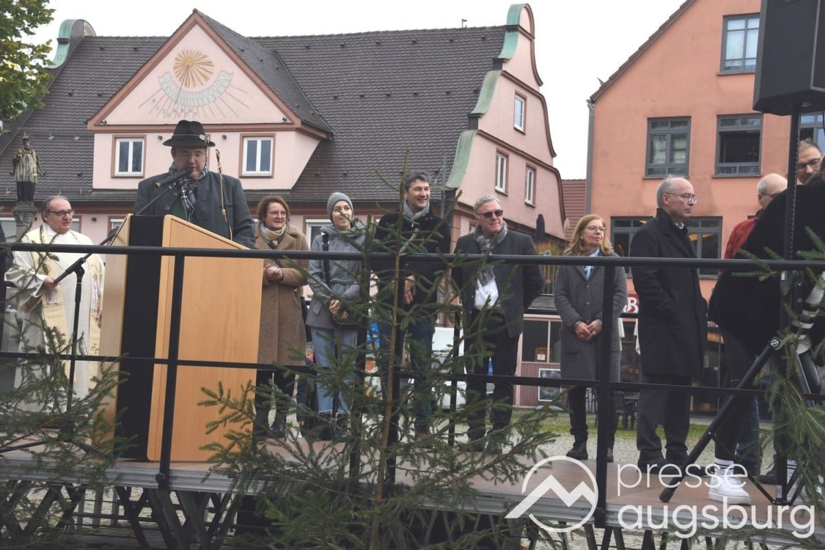Leonhardiritt Weißenhorn | Feierlicher Umzug mit langer Geschichte sorgt für Straßensperrungen und Umleitungen 78 Leonhardiritt Weißenhorn | Feierlicher Umzug Mit Langer Geschichte Sorgt Für Straßensperrungen Und Umleitungen