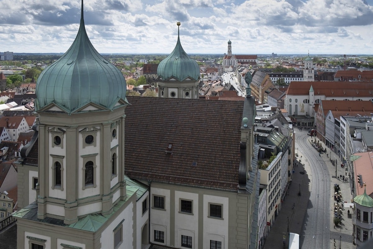 Wie man ein Urlaubsvideo erstellen kann – Augsburg