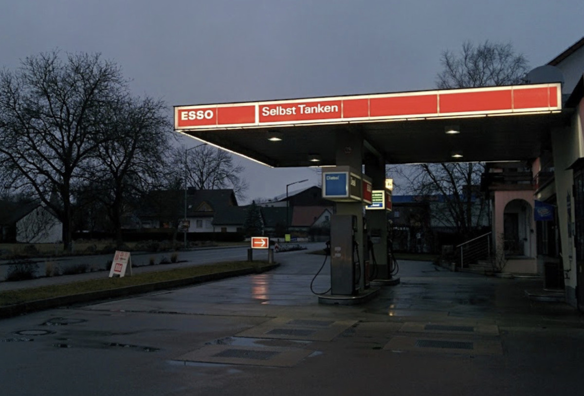 Gunzenhausen | Unbekannte wollten Tankstelle überfallen – Zeugenaufruf