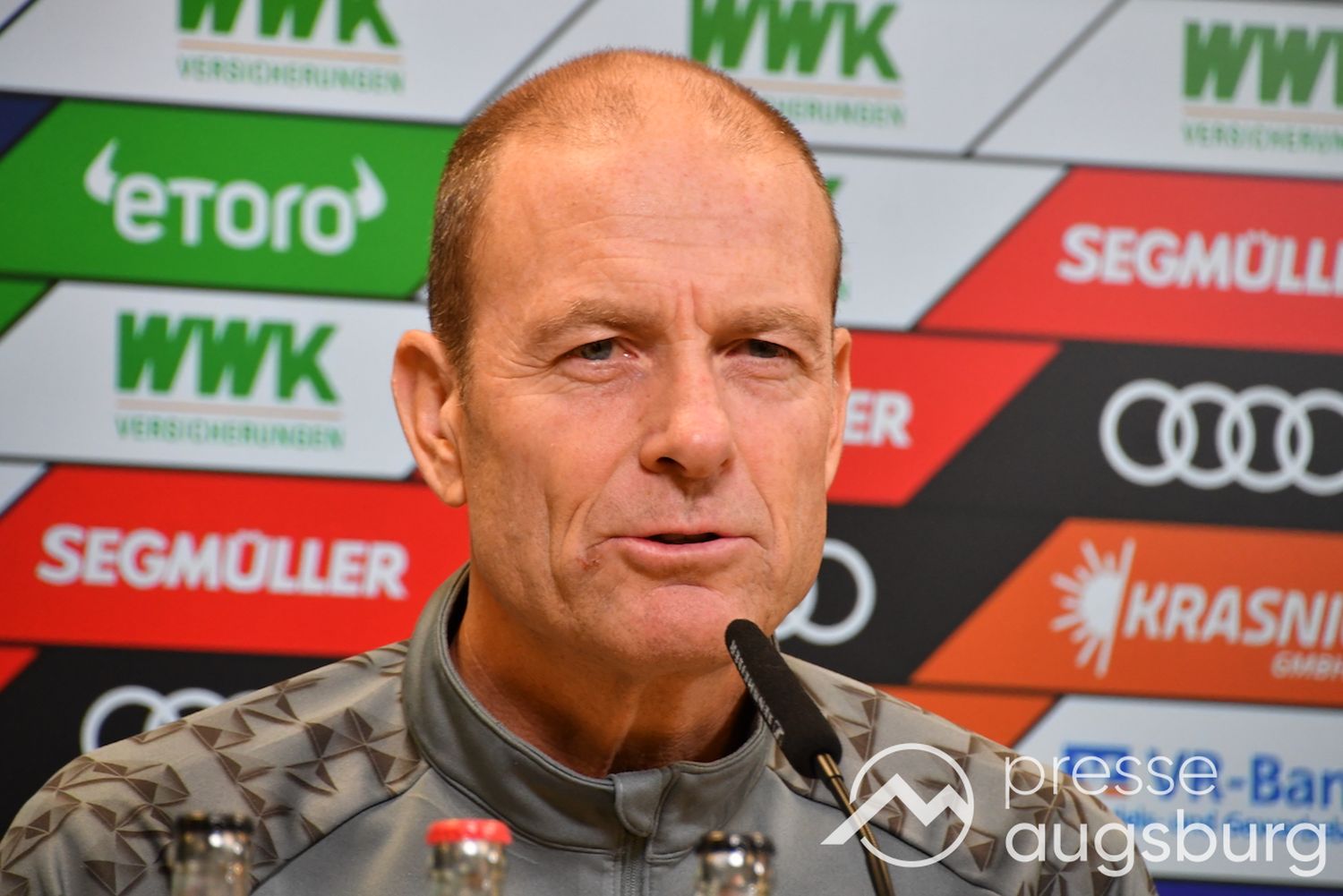 Derbyzeit! Der FC Augsburg fordert den FC Bayern München heraus Derbyzeit! Der FC Augsburg fordert den FC Bayern München heraus