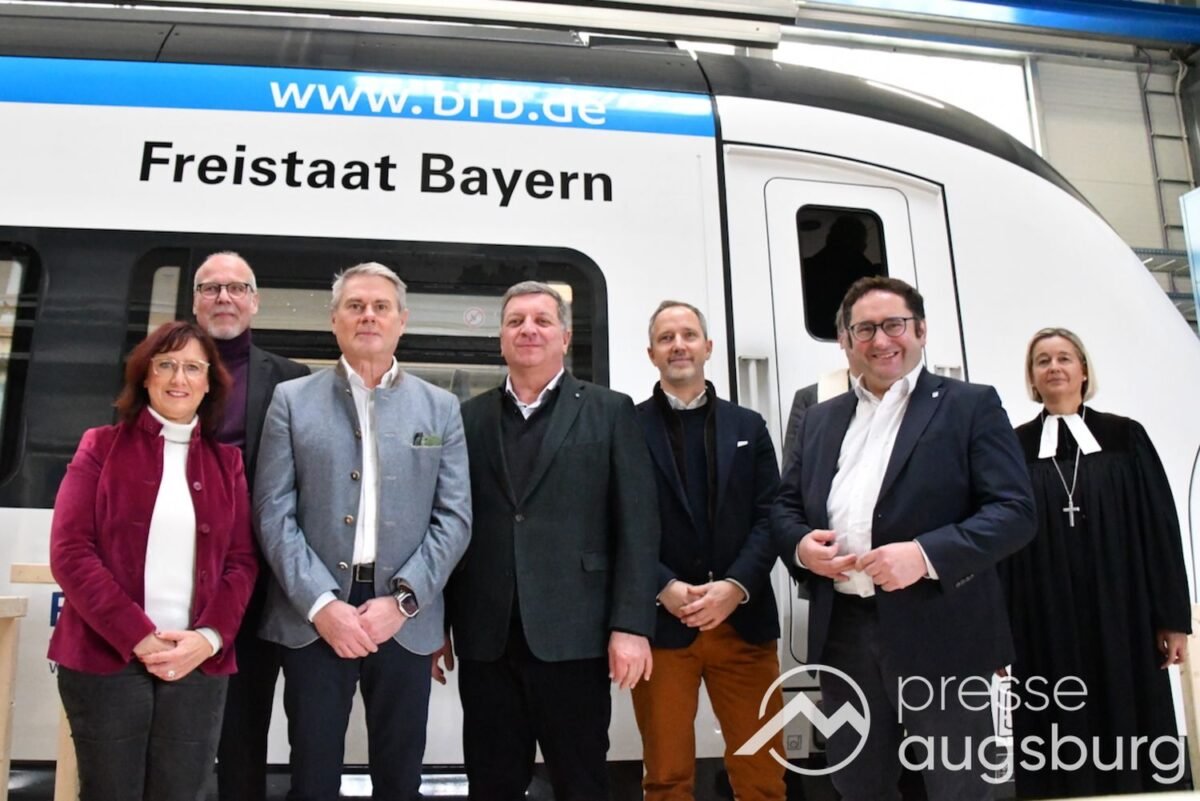 Bayerns erster Wasserstoffzug feiert Premiere in Augsburg Bayerns erster Wasserstoffzug feiert Premiere in Augsburg