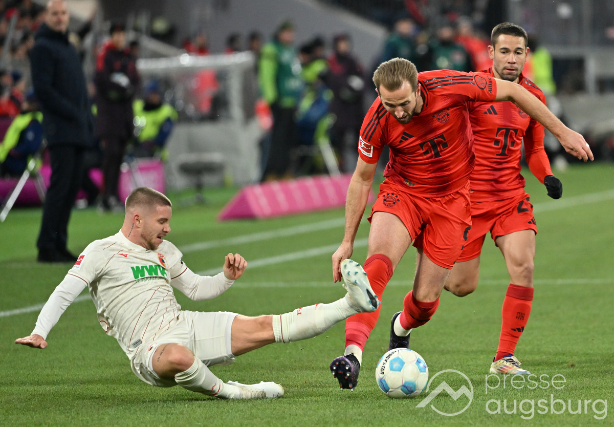 „Bis zu den zwei Elfmetern haben wir es gut verteidigt." | Die Stimmen zur 0:3 Auswärtsniederlage des FCA bei den Bayern 8 „Bis Zu Den Zwei Elfmetern Haben Wir Es Gut Verteidigt.&Quot; | Die Stimmen Zur 0:3 Auswärtsniederlage Des Fca Bei Den Bayern