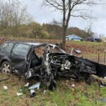 Bad Bocklet | Tragischer Verkehrsunfall auf Staatsstraße 2430: 69-Jähriger stirbt, zwei Kinder verletzt