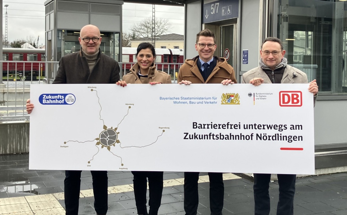 Runderneuerter Bahnhof in Nördlingen wird eröffnet