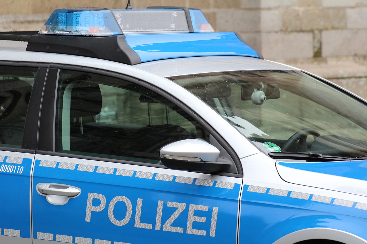 Schock in Aschaffenburg: Messerangriff auf Kindergartengruppe – Zwei Tote, darunter ein Kleinkind