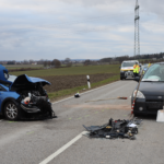Schwerer Unfall auf der EI18 bei Lenting: Eine Frau verstorben, eine weitere Person verletzt