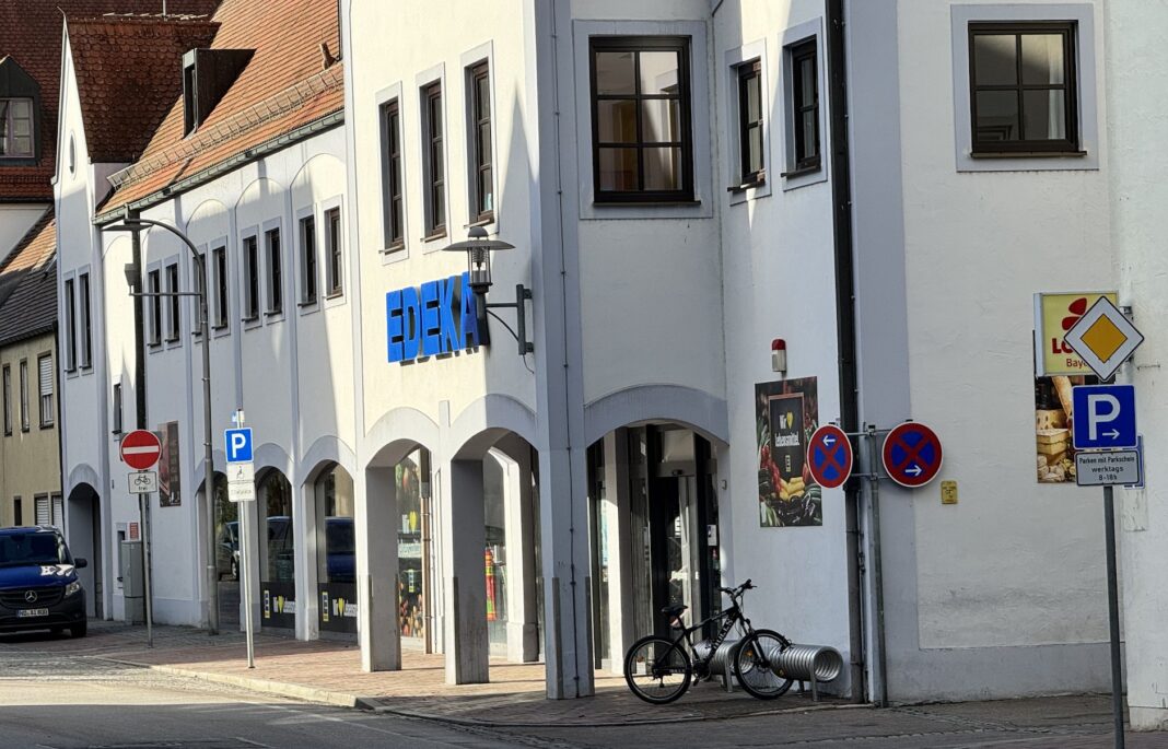 Der EDEKA in der Adlerstraße in Neuburg