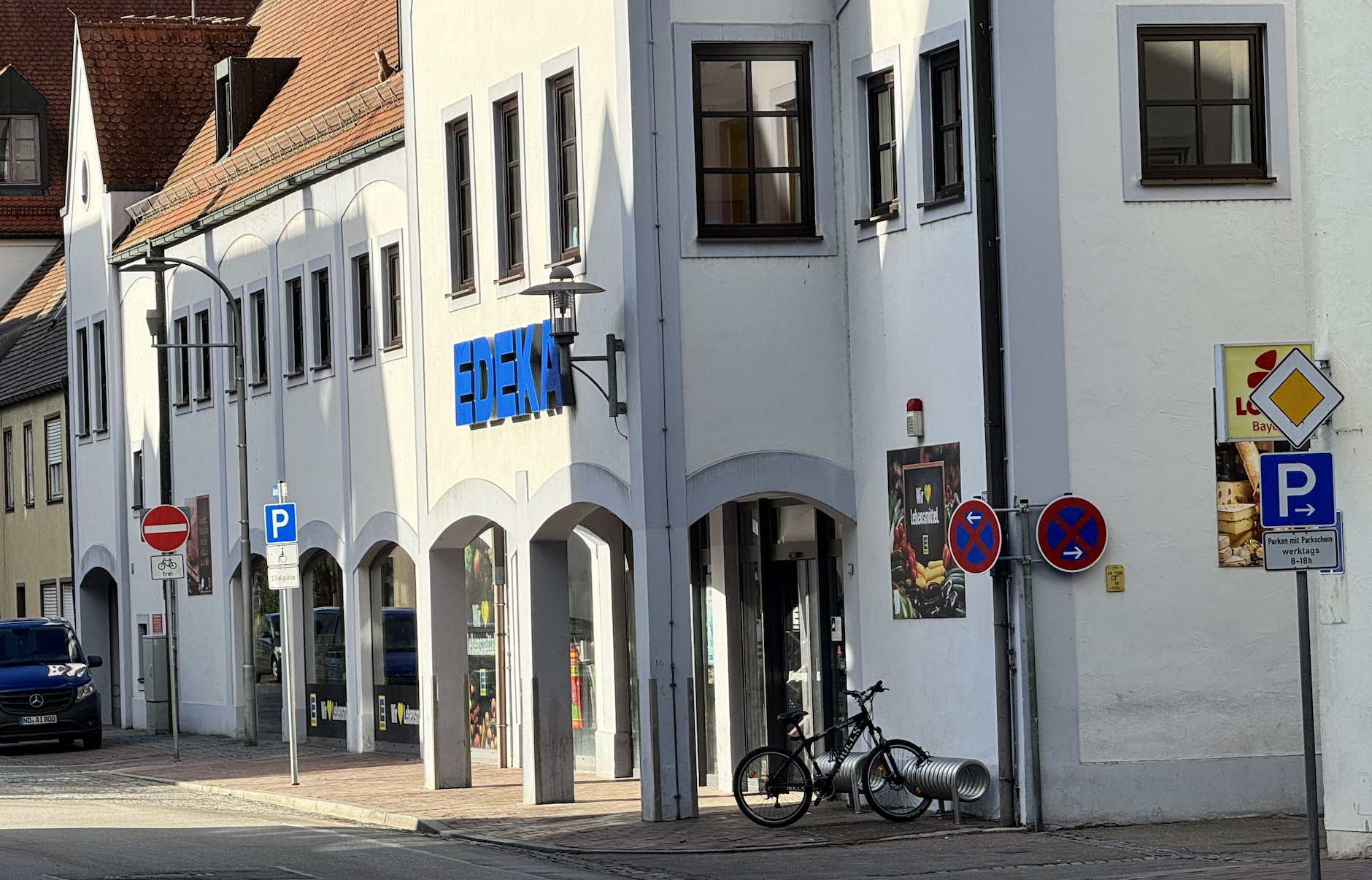 Gefährliche Körperverletzung in Neuburg: Jugendliche nach Auseinandersetzung gesucht