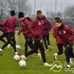 Nach gedrückter Weihnachtsstimmung | Der FC Augsburg startet in das Jahr 2025