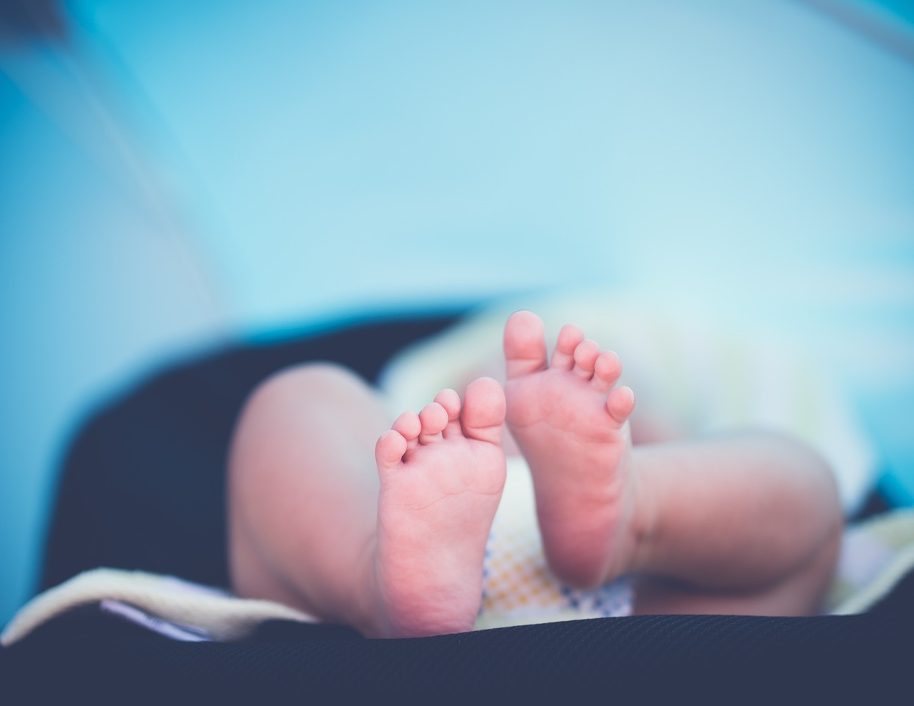 Neujahrsbaby Amelie Maria | Geburt im Rettungswagen auf der B300 bei Aichach