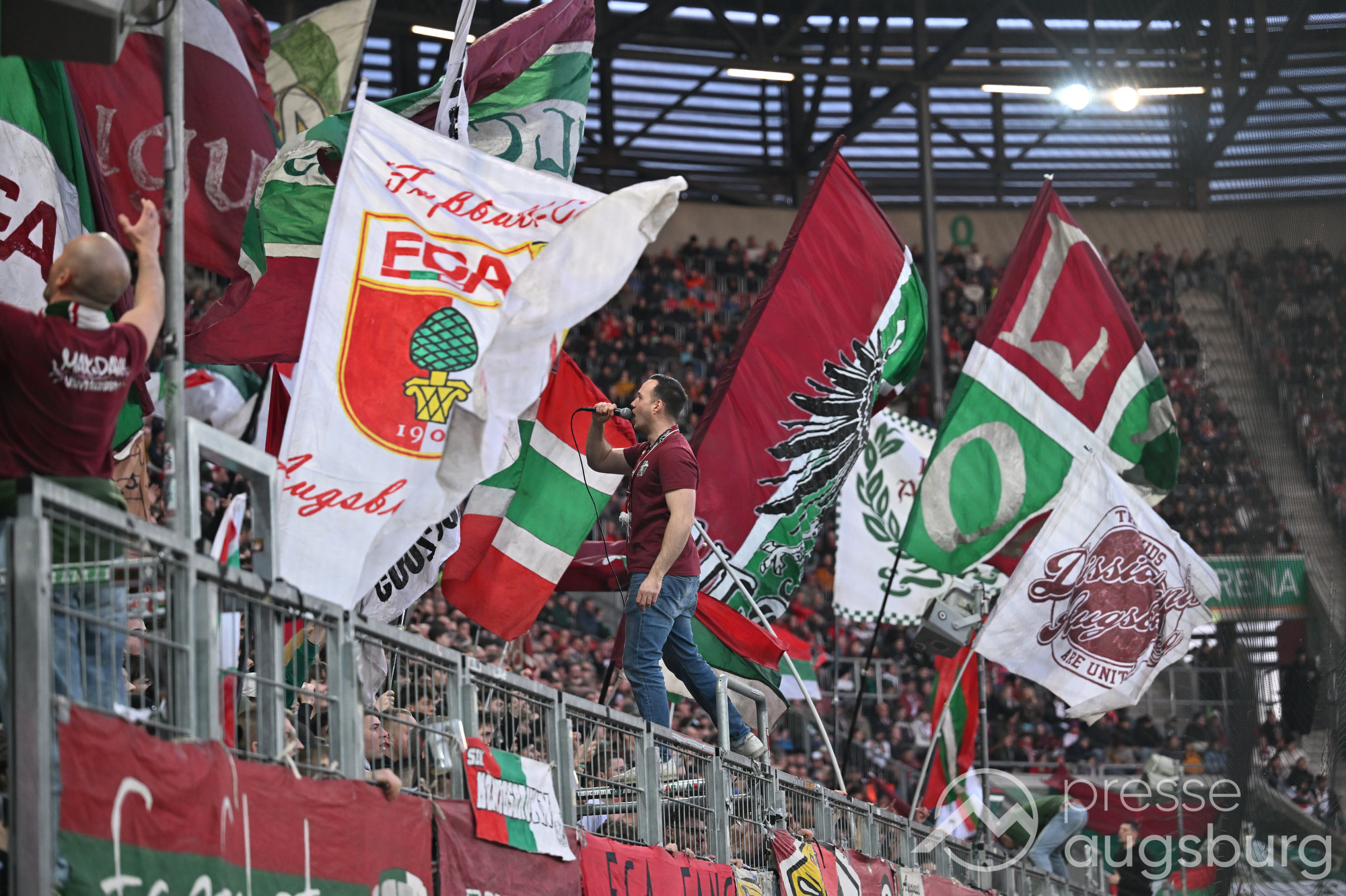 FC Augsburg | Topspiel gegen Frankfurt voll besetzt