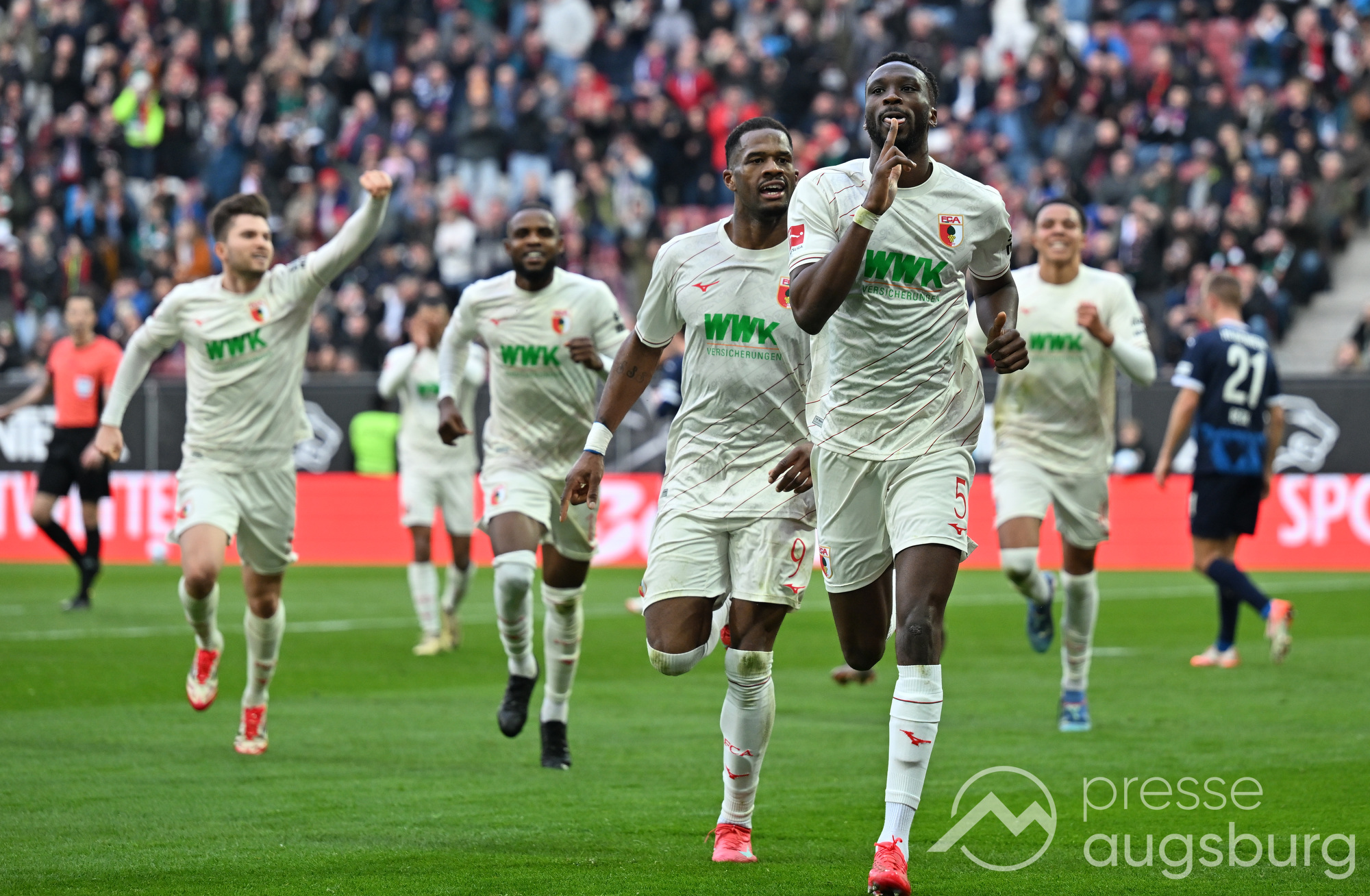 FC Augsburg zieht Kaufoption für Chrislain Matsima