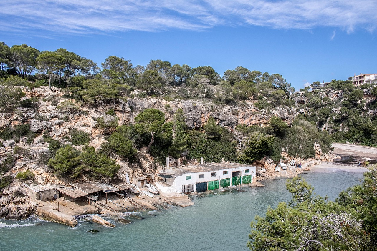 Schlimmer Crash auf Mallorca: 89-Jähriger rast in deutsche Radfahrer-Gruppe