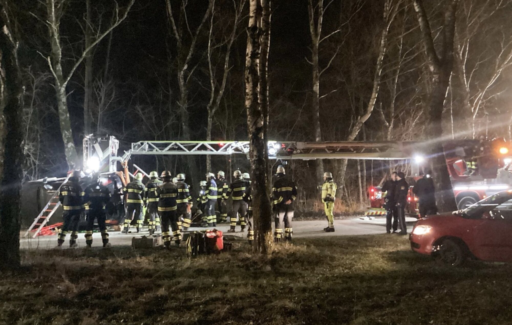 Tödlicher Verkehrsunfall in München: 47-Jähriger stirbt in Graf-Lehndorff-Straße