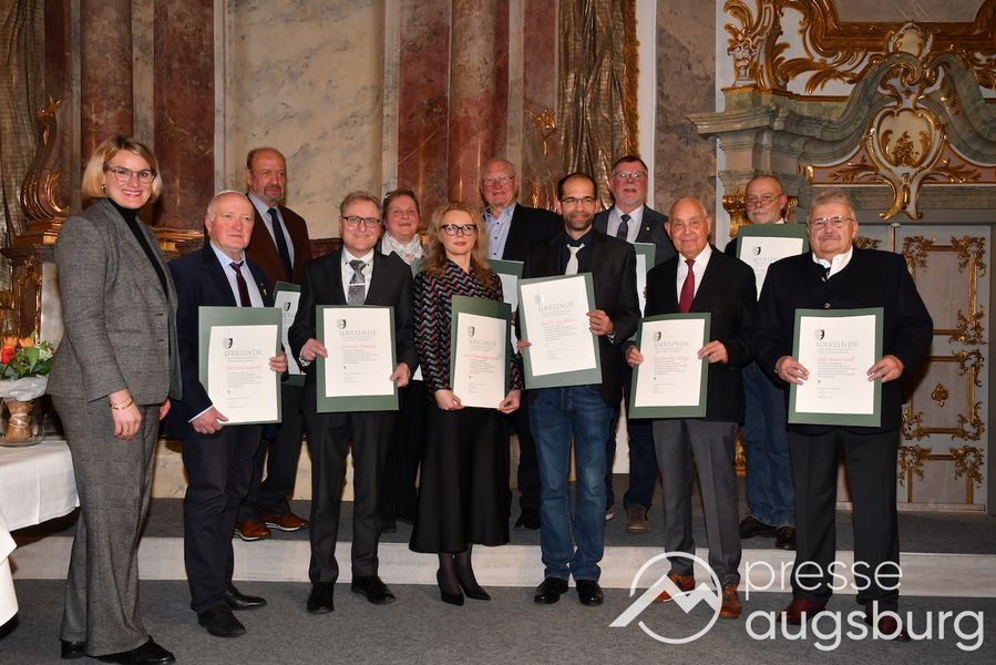 Verdienstmedaille „Für Augsburg“ | Stadt ehrt engagierte Bürgerinnen und Bürger