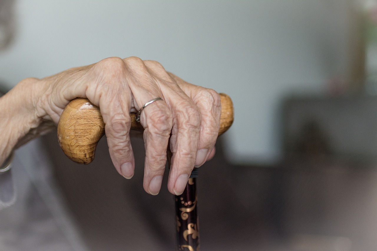 Wie gestaltet sich die aktuelle Pflegesituation in Augsburg?