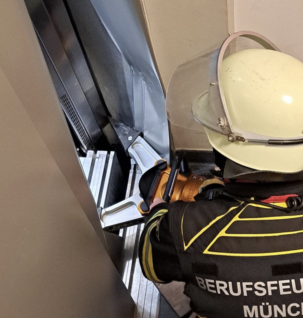 Bildschirmfoto 2025-03-01 um 15.25.50