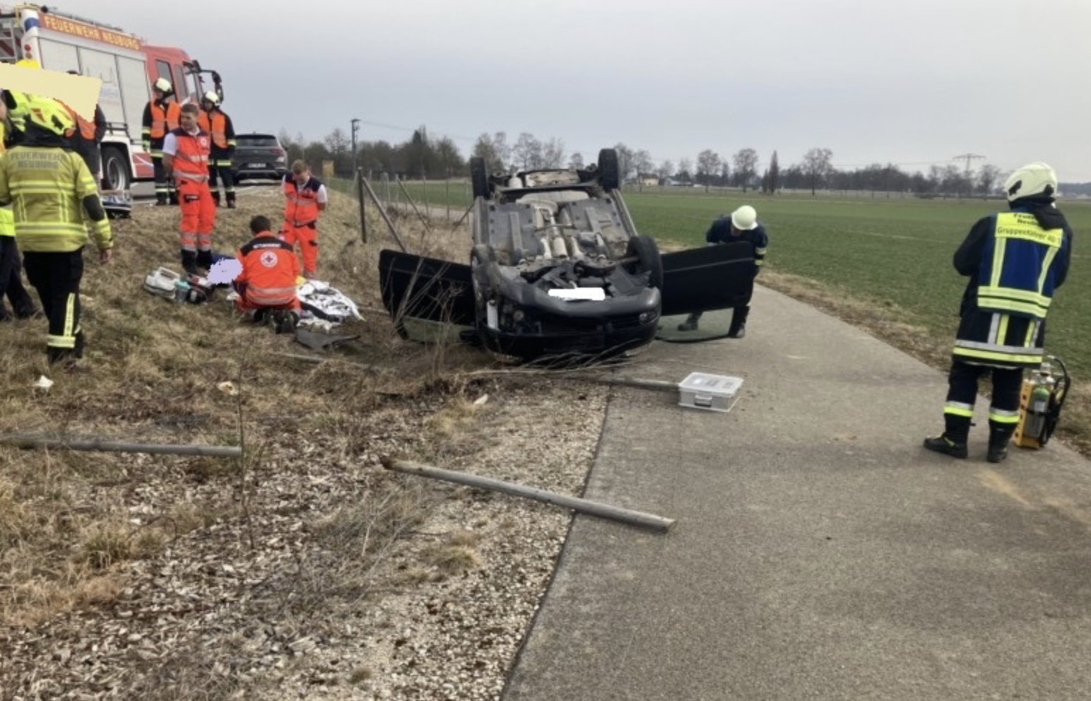 Neuburg | Autofahrerin Überschlägt Sich Bei Auffahrt Zur B 16 Am Südpark