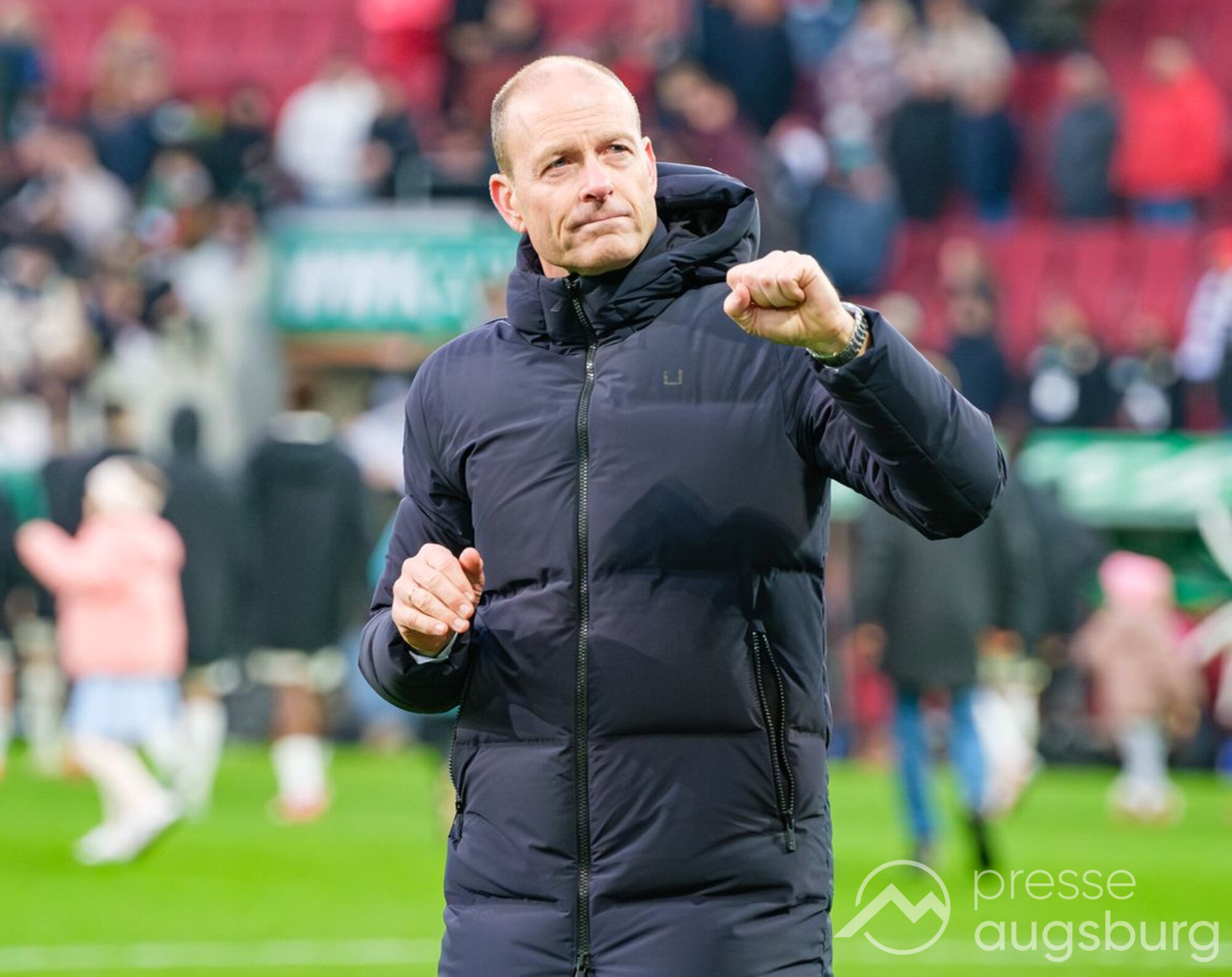 “Wir sind einfach im Flow” | Die Stimmen zum Heimsieg des FCA gegen Wolfsburg