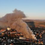 Feuer-Inferno in Weißenburg! 145 Jahre alte Maschinenfabrik geht in Flammen auf
