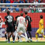 FC Augsburg erkämpft sich torloses Remis gegen Frankfurt – Europacup-Hoffnung lebt weiter