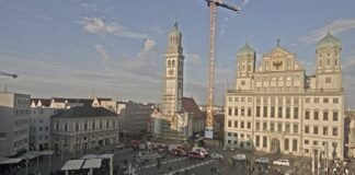 Großeinsatz am Augsburger Rathaus – gemeldete Person auf dem Dach nicht bestätigt