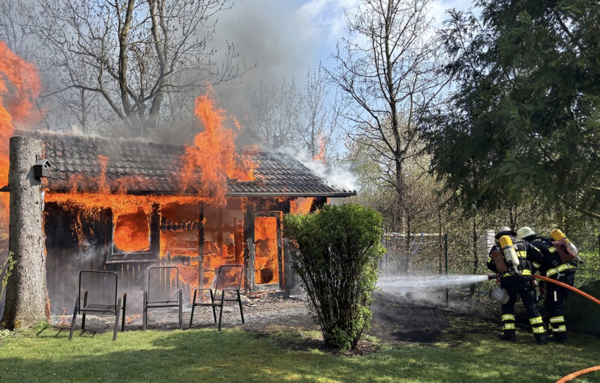 Gartenhaus in Feldmoching komplett abgebrannt