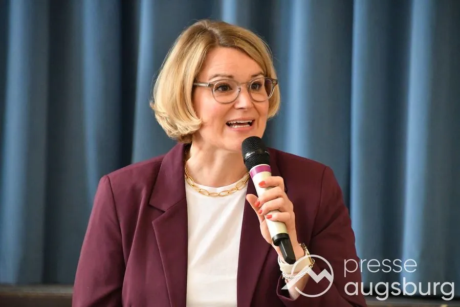 “Digitale Dienstleistungen: Augsburg auf Platz 1” | Die exklusive Eva Weber-Kolumne, August 2025
