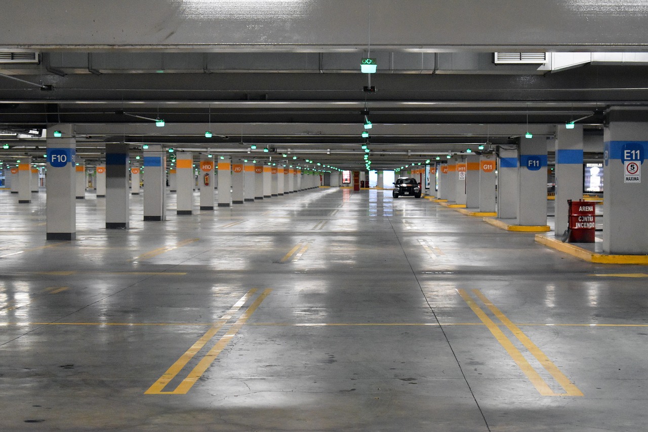 Professionelle Parkplatzschild-Halter: Langlebigkeit durch moderne Beschichtung