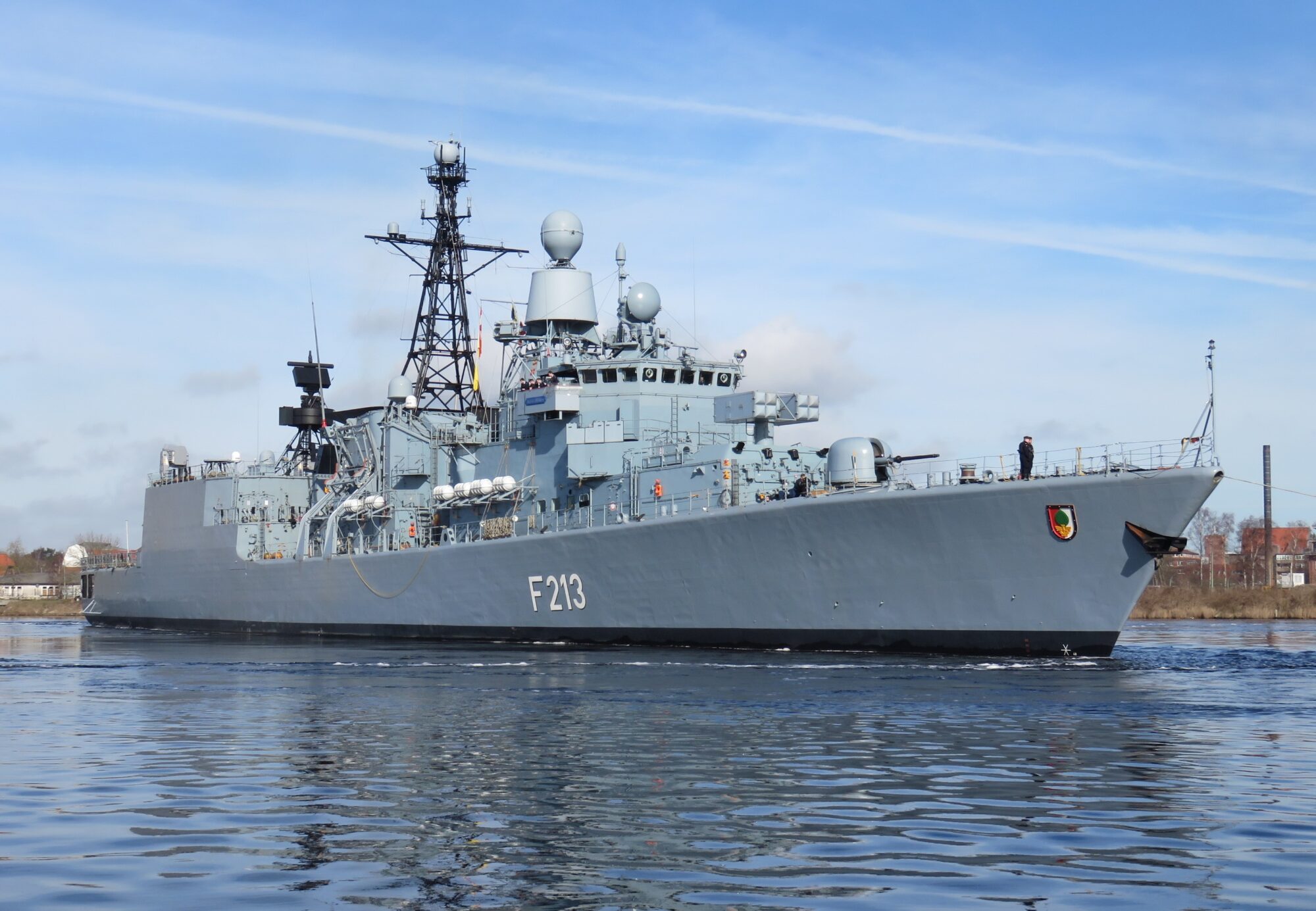 Marine-Korvette “Augsburg” wird getauft – Bundeswehr infomiert am Moritzplatz