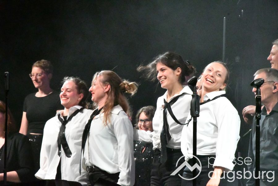 Happy Weekend | "Die Prinzen" begeistern in der Schwabenhalle Augsburg 268 Happy Weekend | &Quot;Die Prinzen&Quot; Begeistern In Der Schwabenhalle Augsburg
