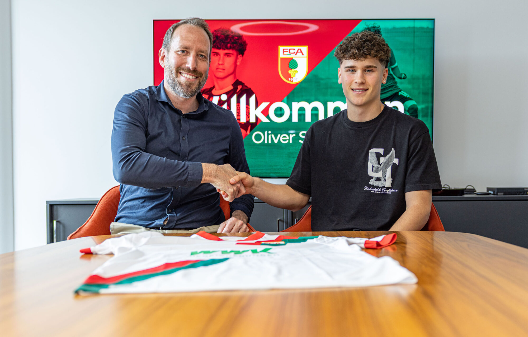 FC Augsburg verpflichtet österreichischen U18-Nationalspieler Oliver Sorg 