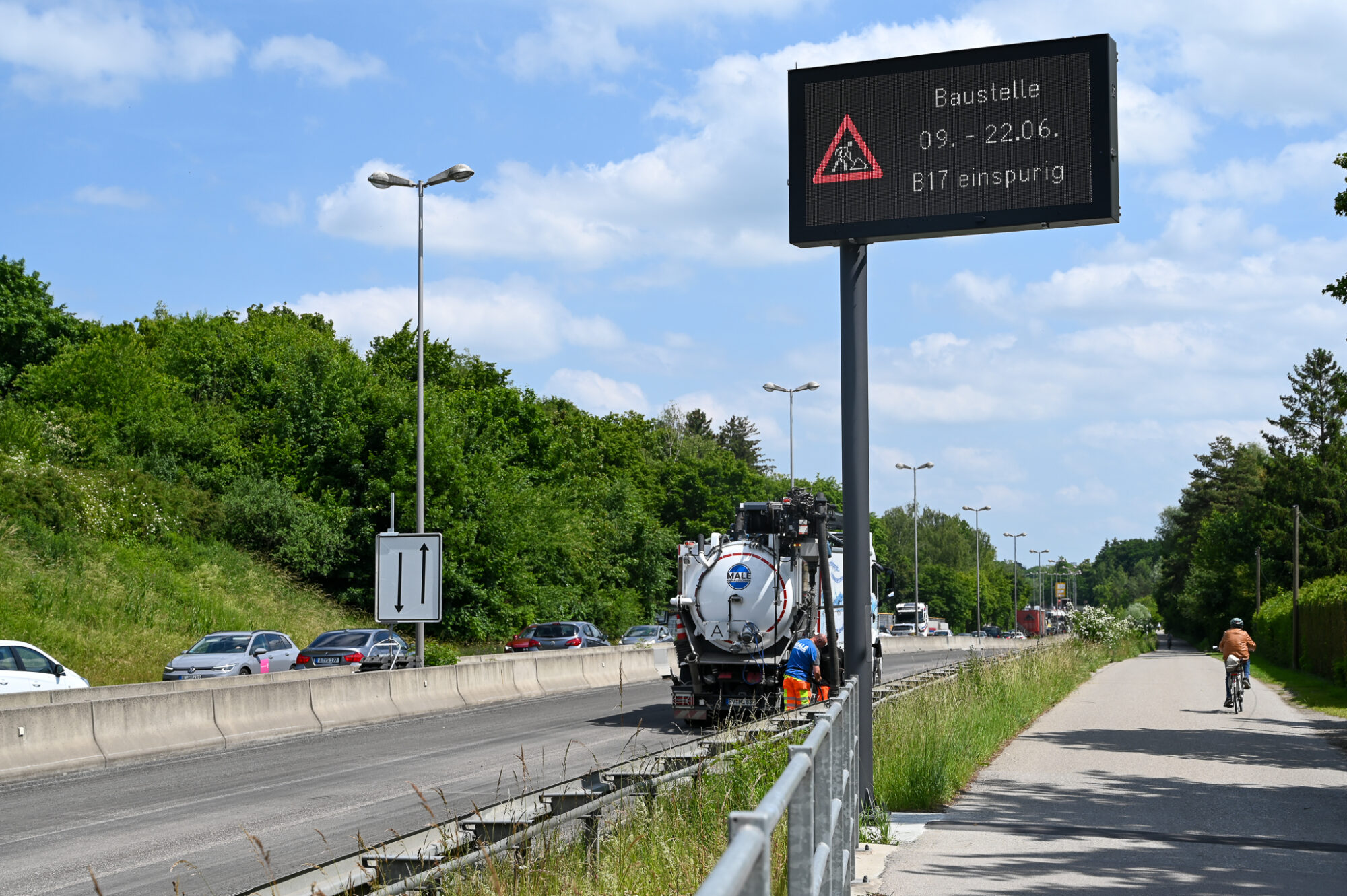 Neues Wegeleitsystem in Augsburg soll Verkehr bei Großveranstaltungen entlasten